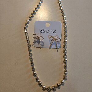 Dainty gold beaded necklace with dainty gold bow earrings, NWT, new for fall